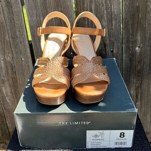 The Limited Franny Natural Sandal size 8M